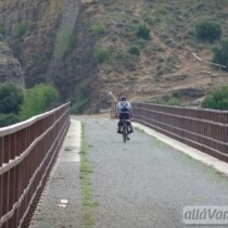 Un puente dentro de la ruta de Ojos Negros